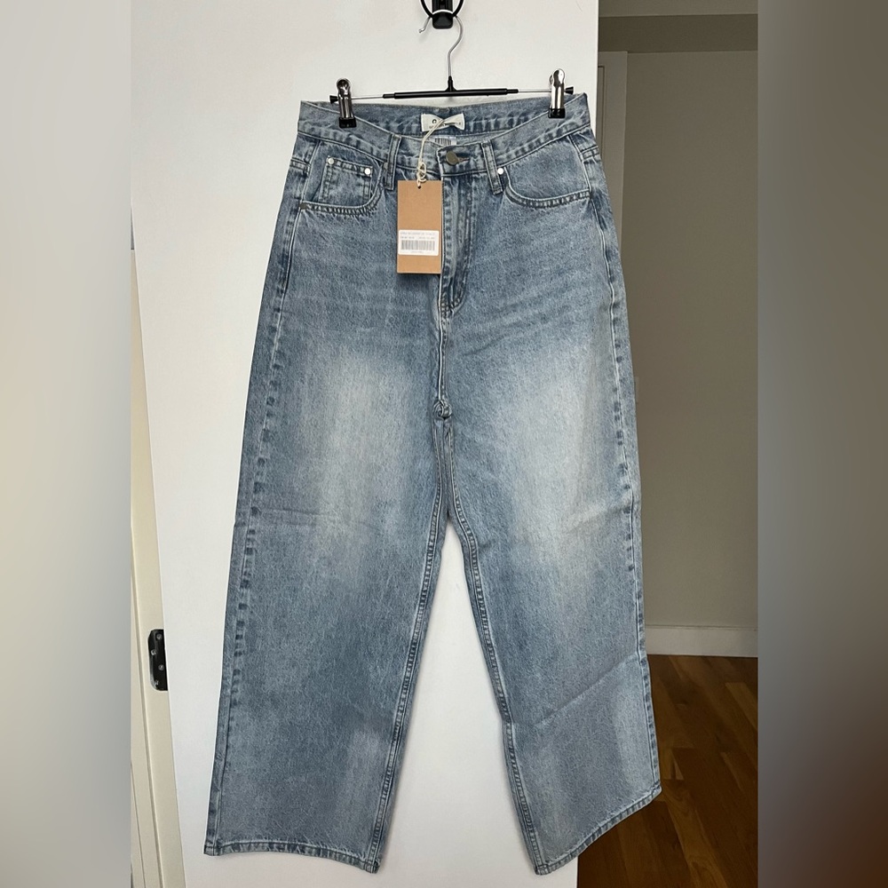 Good Life Works (GLW) Korean brand Musinsa Denim Jeans Wide Straight Light Wash